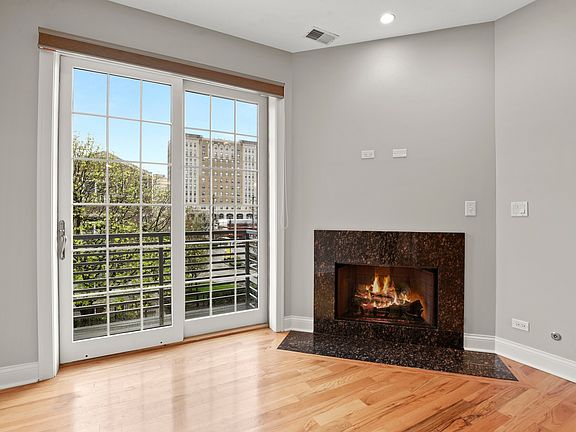 5th image of 4616 N Kenmore Ave APT 302