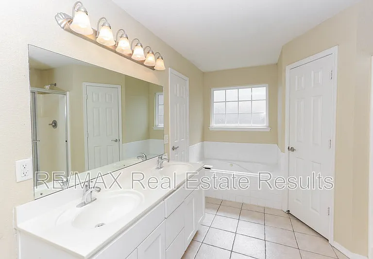 2505 SW 20th St — Photo 17