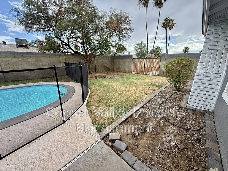 4415 W Gelding Dr — Photo 14