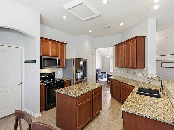 4th image of 8900 Arcadia Park Dr