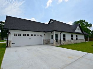 2219 Avenue D, Nederland, TX 77627