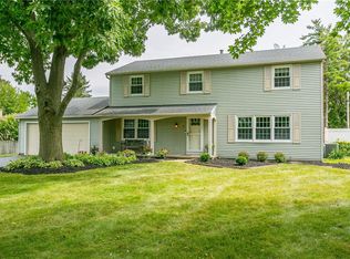 30 Lookout View Rd, Fairport, NY 14450