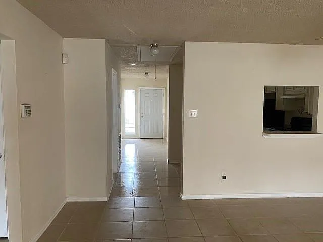 2142 Greenbriar Colony Dr — Photo 5