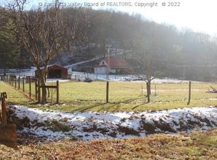 85 Appaloosa Rd, Le Roy, WV 25252