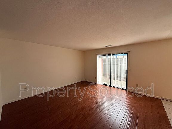 5th image of 2717 Janna Ave #3