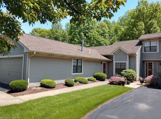 7420 E Huntington Dr APT A, Boardman, OH