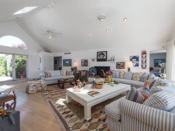 2nd image of 50 Mill Creek Close