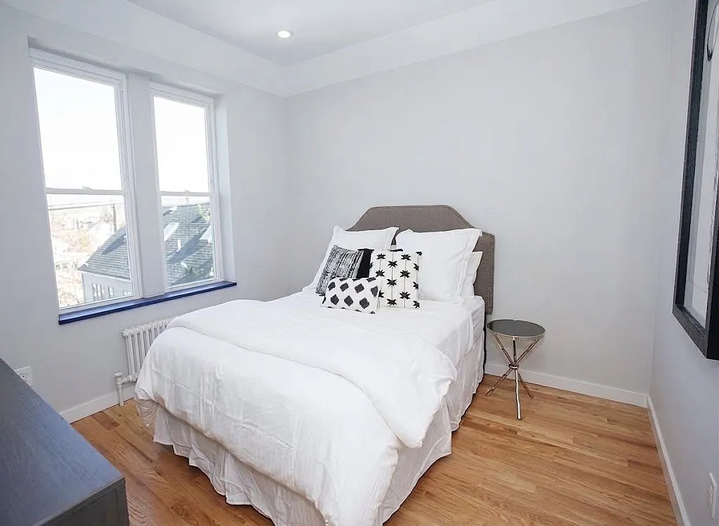 1 bed, $2,300 — Photo 4