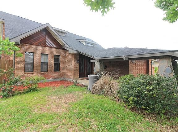 3rd image of 1216 Lake Frances Dr