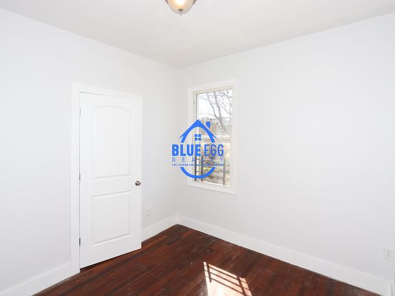 4th image of 2832 W 19th St #3A