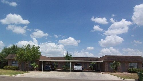 2nd image of 131 Las Palmas St APT 2
