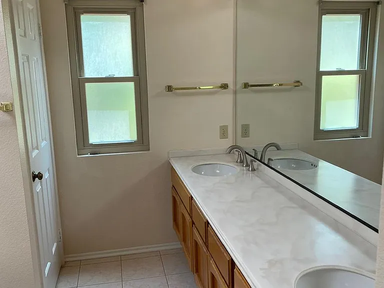 12594 Heatherfield Ln — Photo 16