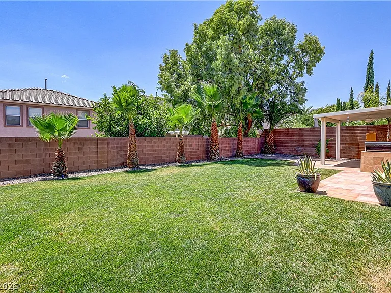 11223 Tribiani Ave — Photo 5