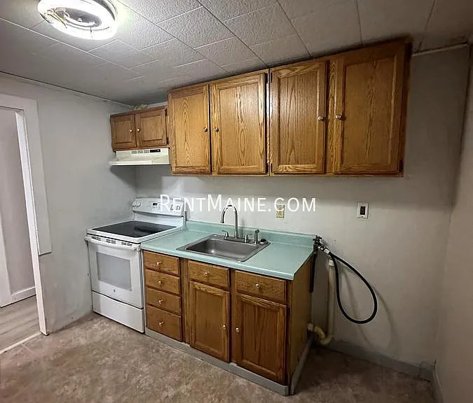 171 Riverside Dr #4 — Photo 2