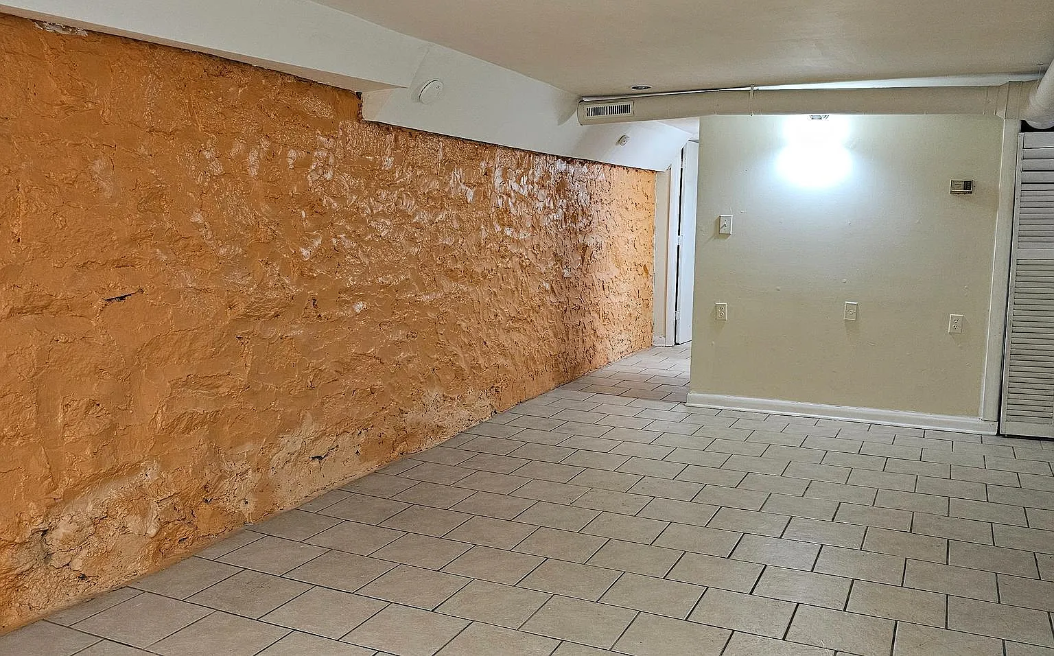 1 bed, 700 sqft, $1,300 — Photo 4