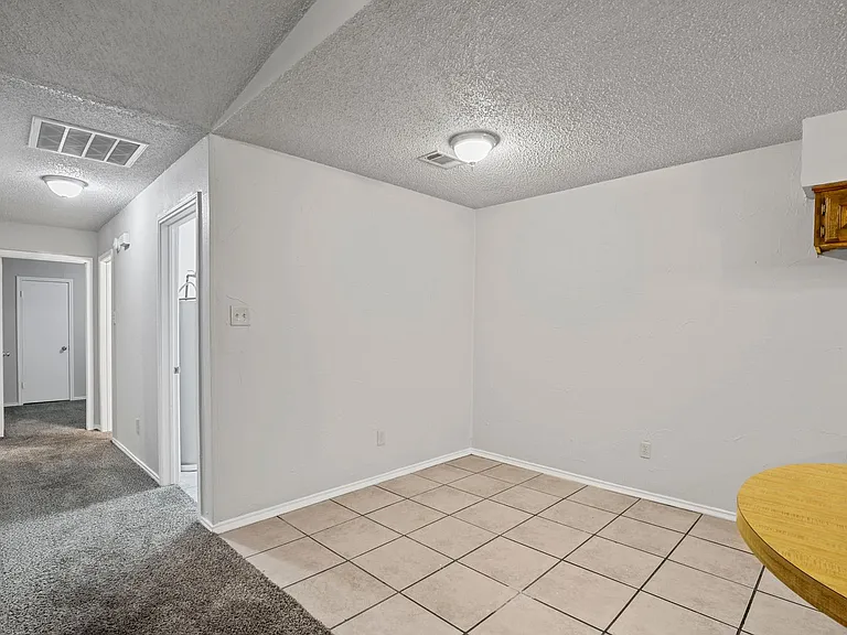 135 Prairie Creek Cir — Photo 8