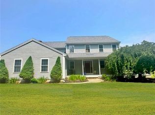 274 Fenner Hill Rd, Hope Valley, RI 02832