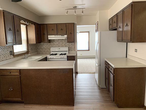 2nd image of 939 S Elgin Ave Floor 1