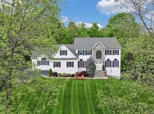 6 Belmar Ct, Suffern, NY 10901