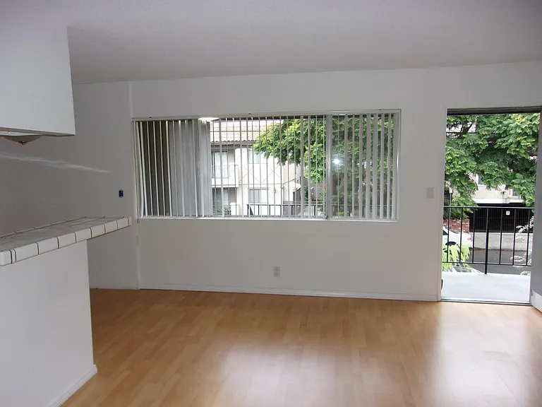 11334 Nebraska Ave — Photo 7