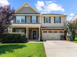 5521 Hardie Farm Dr, Greensboro, NC 27405