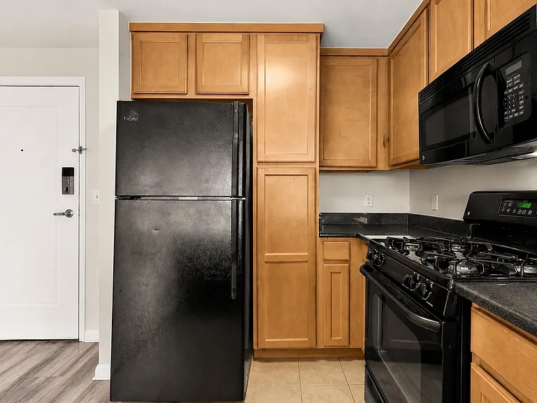 350 G St SW #N520 — Photo 13