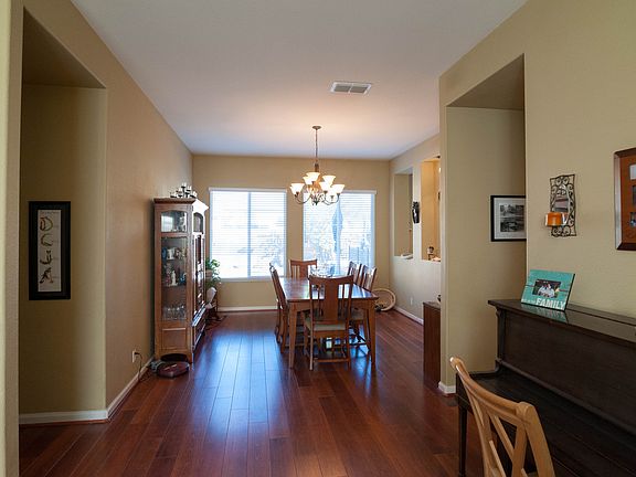4th image of 1151 Kensington Way
