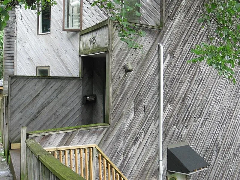 Building Photo 3