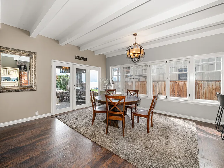 1207 S Liberty Dr — Photo 24
