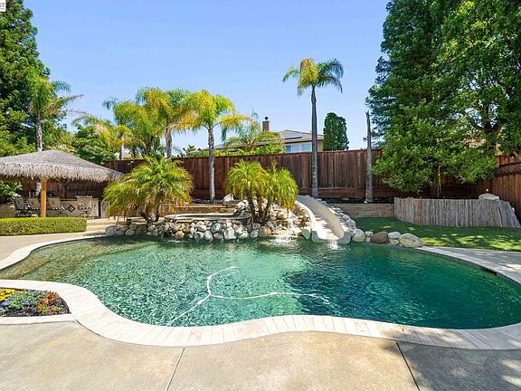 4th image of 750 Trinity Hills Ln