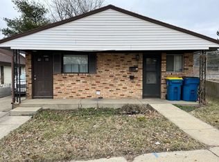 1028 S Ironwood Dr, Mishawaka, IN 46544
