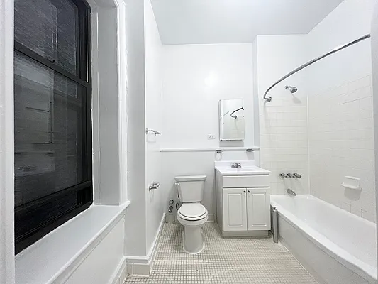 Rented by City Connections Realty | media 10