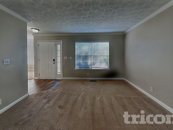 2nd image of 429 Essex Park Cir