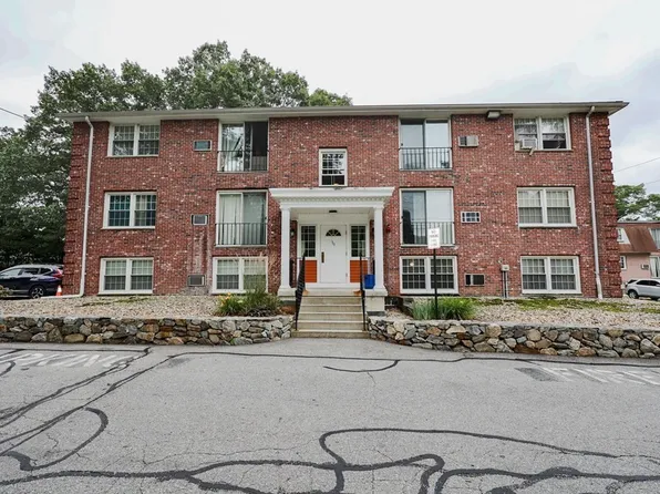 110 Boylston Ln APT 26, Lowell, MA 01852