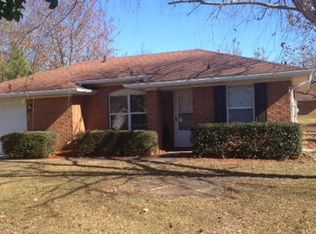 104 Jardin Ct, Raeford, NC 28376