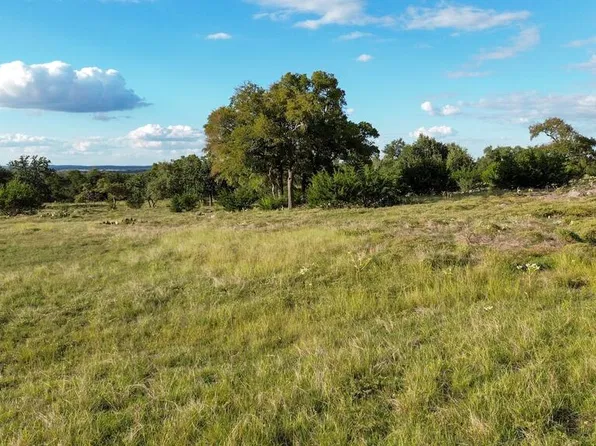 79 Thriving Oak Dr, Fredericksburg, TX 78624