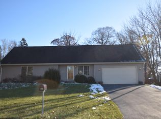 32805 48th St, Burlington, WI 53105