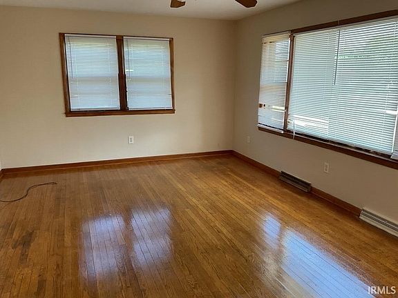 3rd image of 3535 S Hays Dr