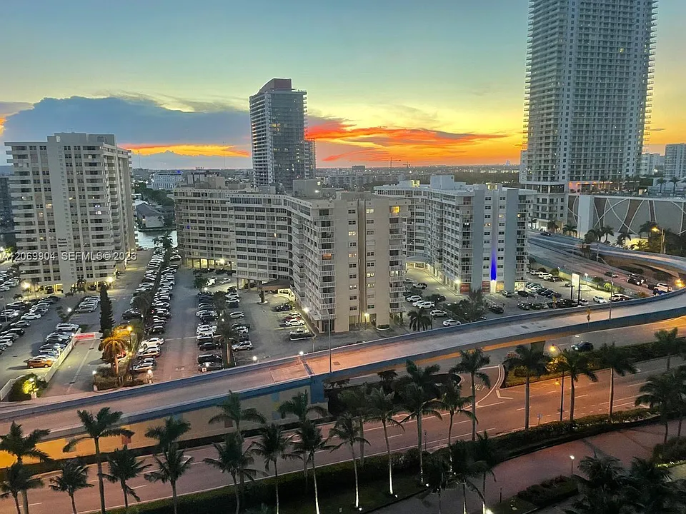 1830 S Ocean Dr #1507