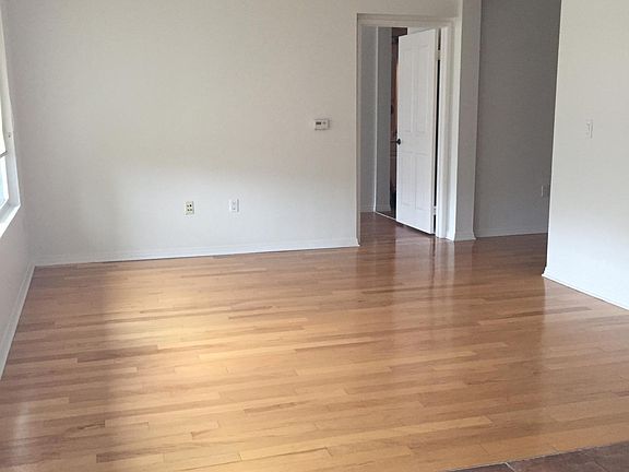 2nd image of 6020 Seabluff Dr Unit 241
