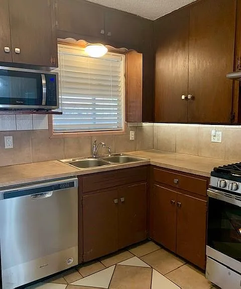 5700 Blythewood Dr #A — Photo 3