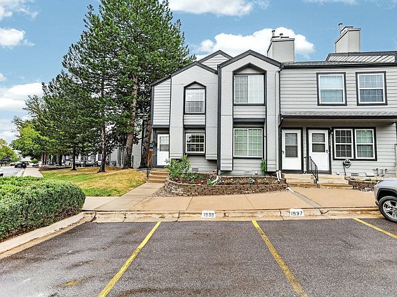 2nd image of 1939 Newland Ct