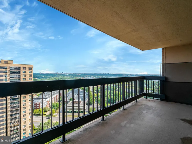 3705 S George Mason Dr #2504S — Photo 3