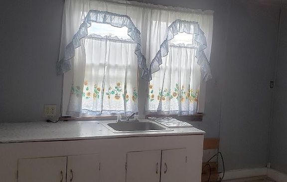5th image of 203 Church St