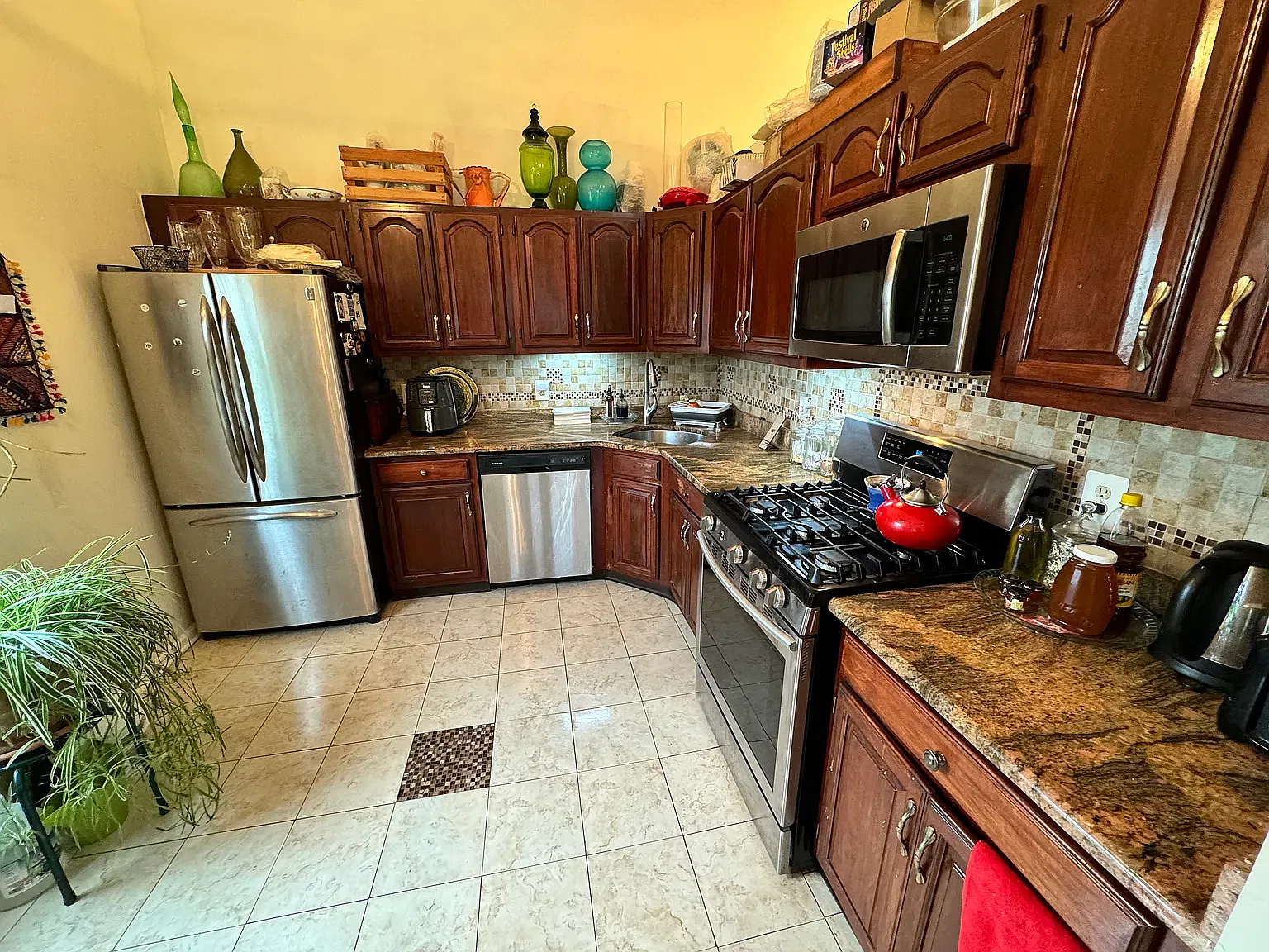 3 bed, 1524 sqft, $2,995 — Photo 3