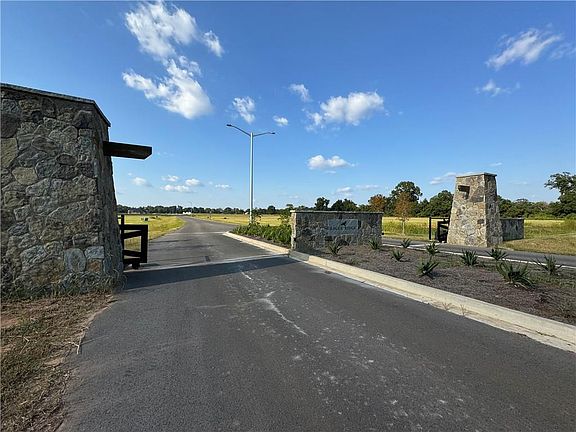 3rd image of 4520 Navys Way Rd #25