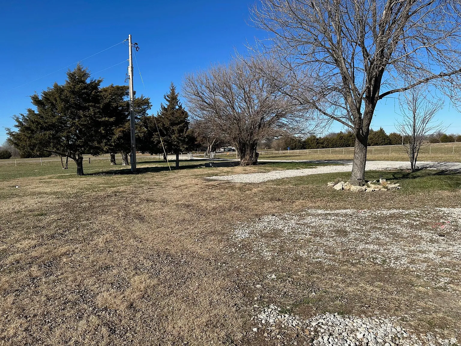3 bed, 1512 sqft, $2,100 — Photo 4