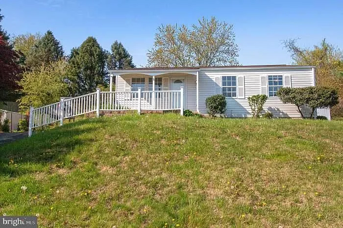25016 Applecross Ter