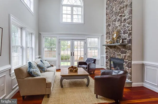 8012 Bainbridge Rd #2 — Photo 3