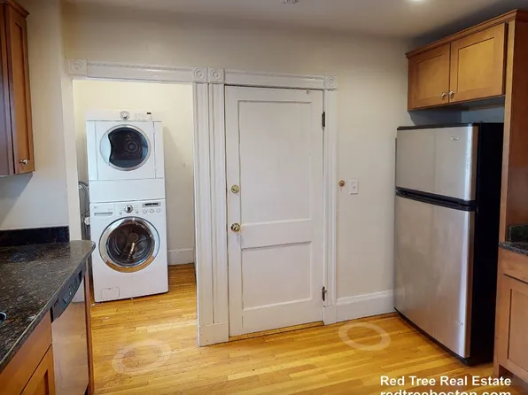 189 Wordsworth St, Boston, MA